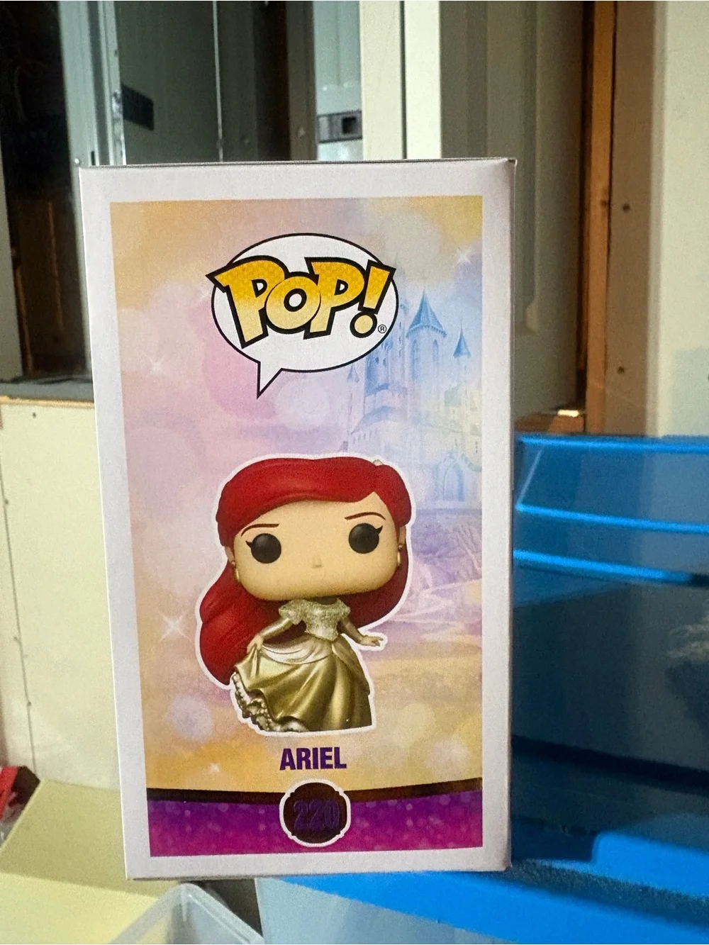 Funko Pop! Disney Princess Ariel - Red Hair, Gold Outfit (#220)w/pin - Picture 5 of 7